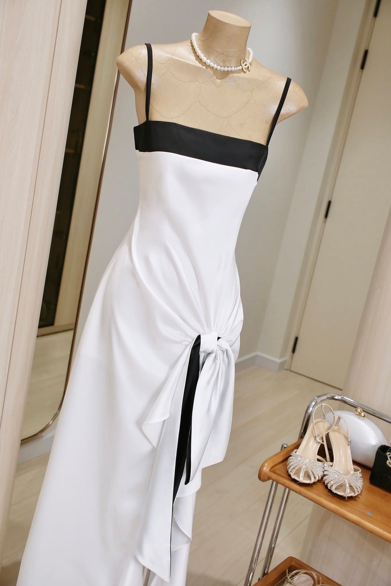 Đầm 2S Lụa Cột Eo