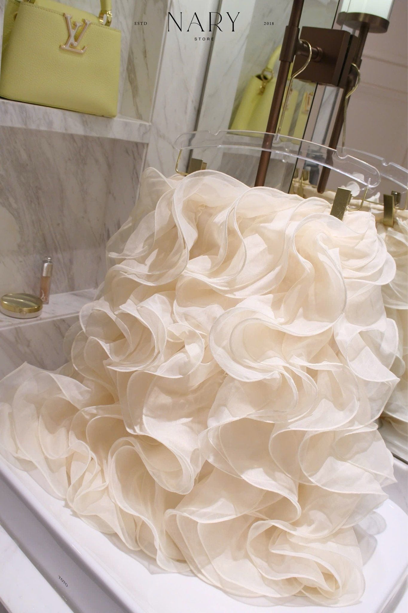 Đầm Cup Bèo Gợn Sóng