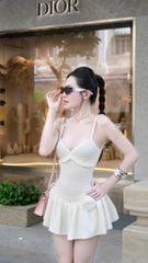 Đầm Thun Len Xòe Kèm Hoa