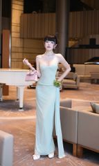 Đầm Lưới Xoắn Eo Kèm Hoa