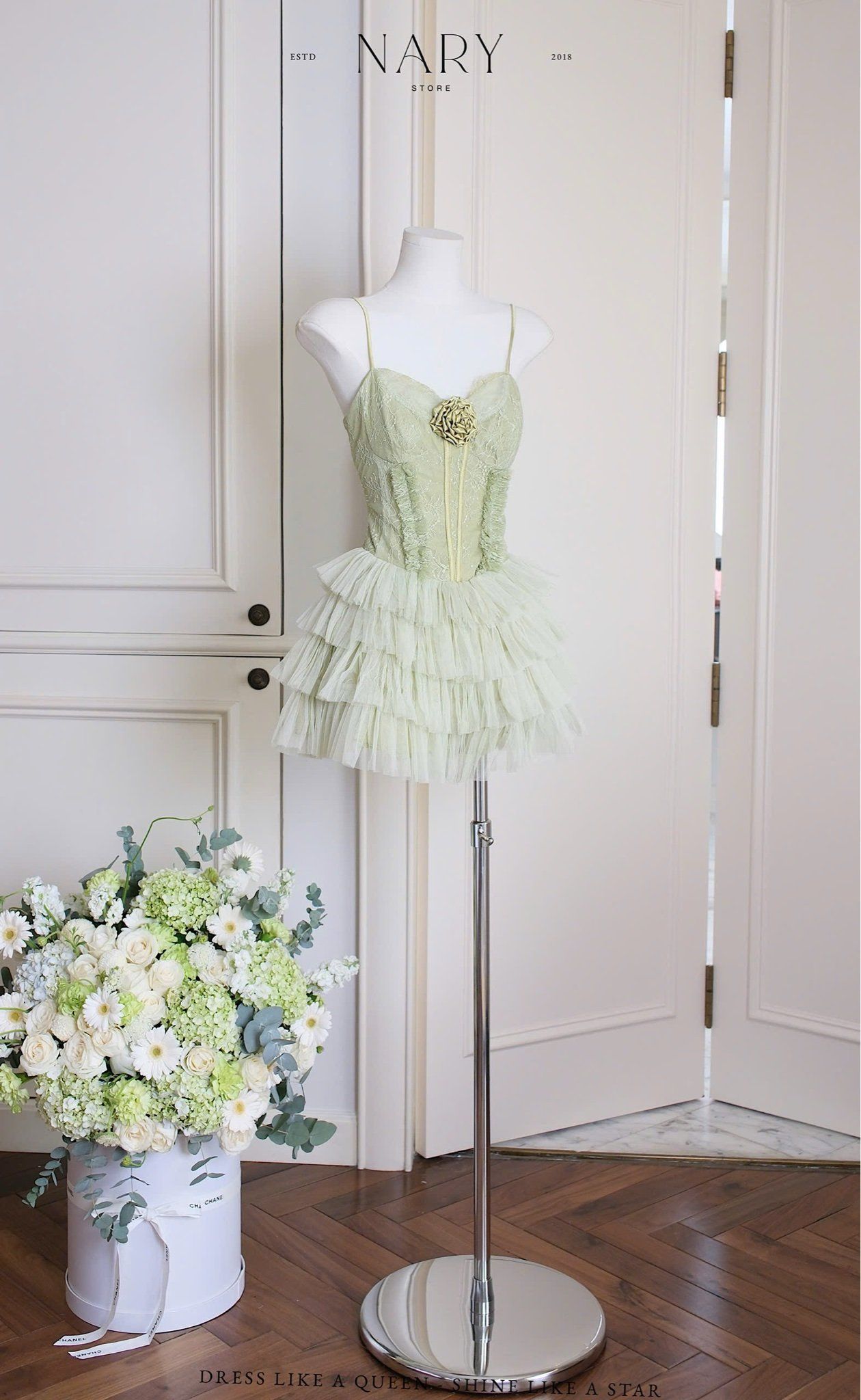 Đầm Ren Tầng Đính Hoa