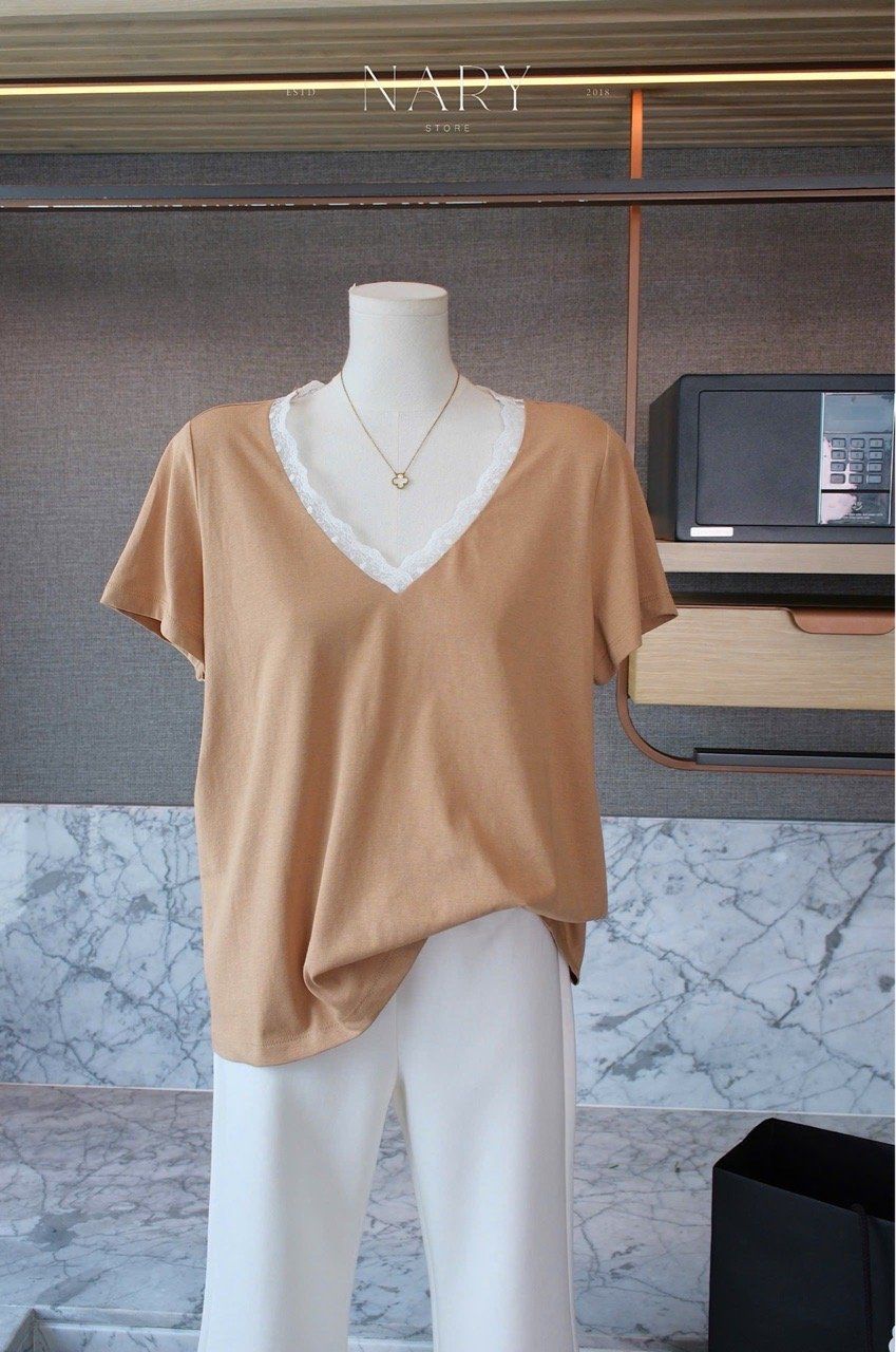 Set Áo Cổ V Quần Loe