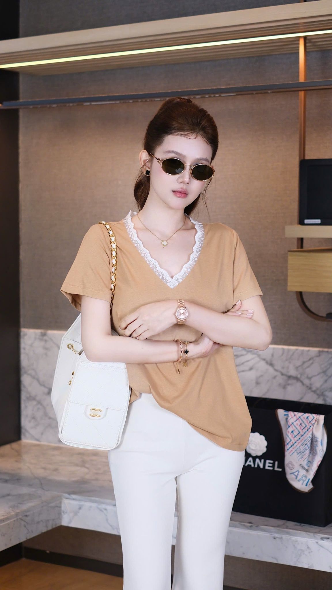 Set Áo Cổ V Quần Loe