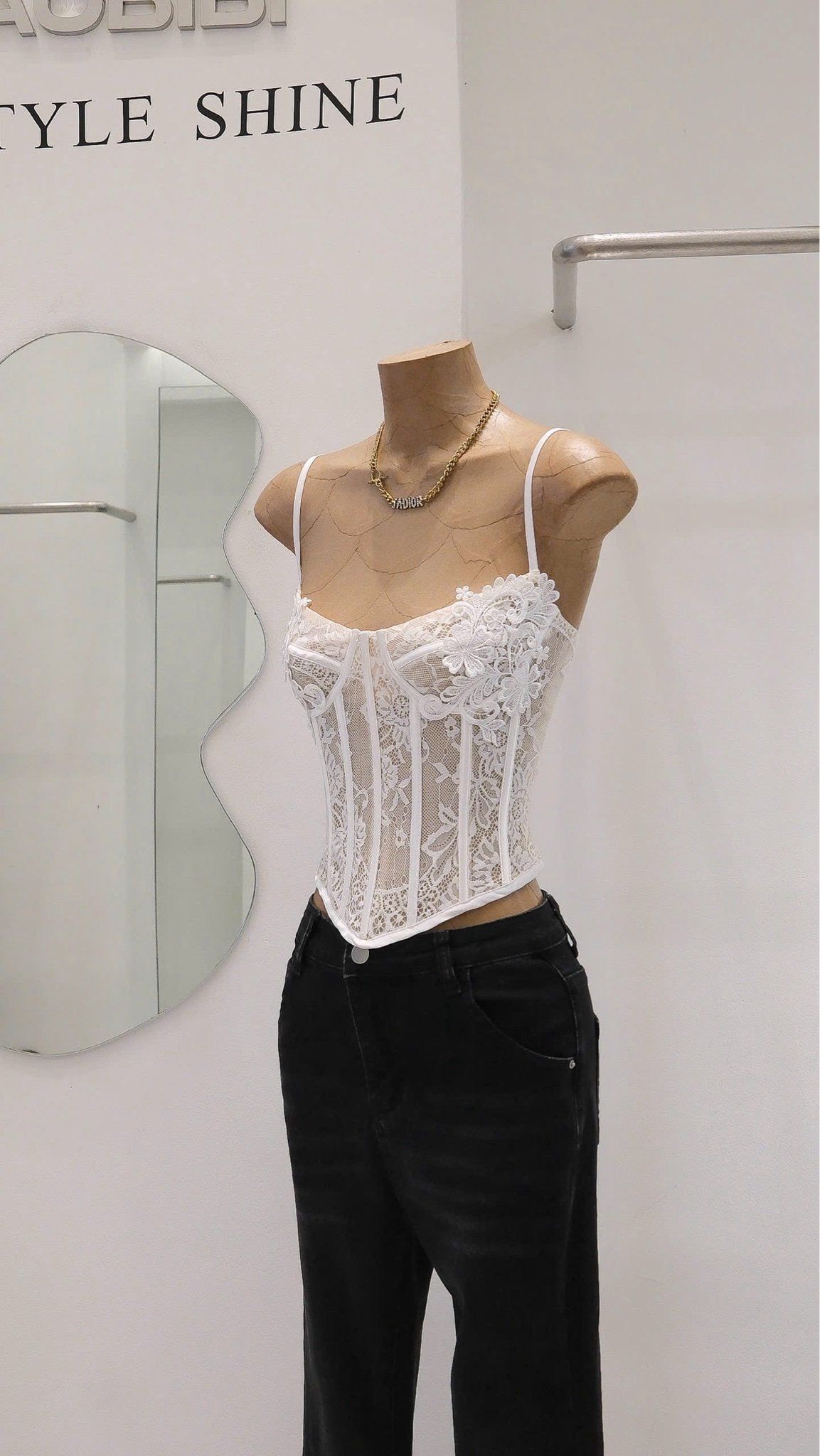 Áo 2S Ren Hoa Tà Nhọn