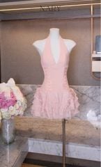 Đầm Yếm Chéo Dây Bèo Tầng