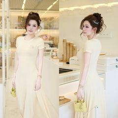 Đầm Thun Trơn Kèm Hoa