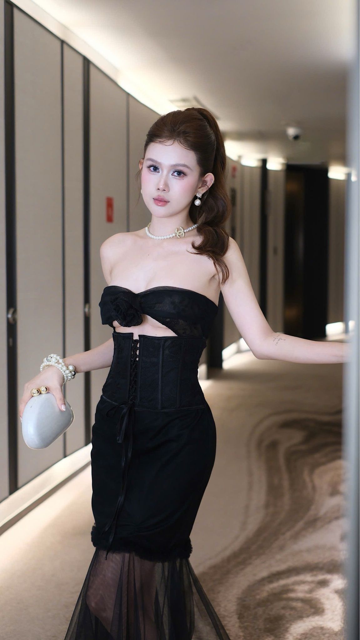 Đầm Cup Đuôi Cá Khoét Ngực
