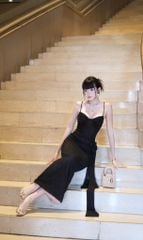 Đầm Lưới Xoắn Eo Kèm Hoa