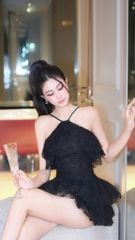 Đầm Yếm Ren Xù Tầng