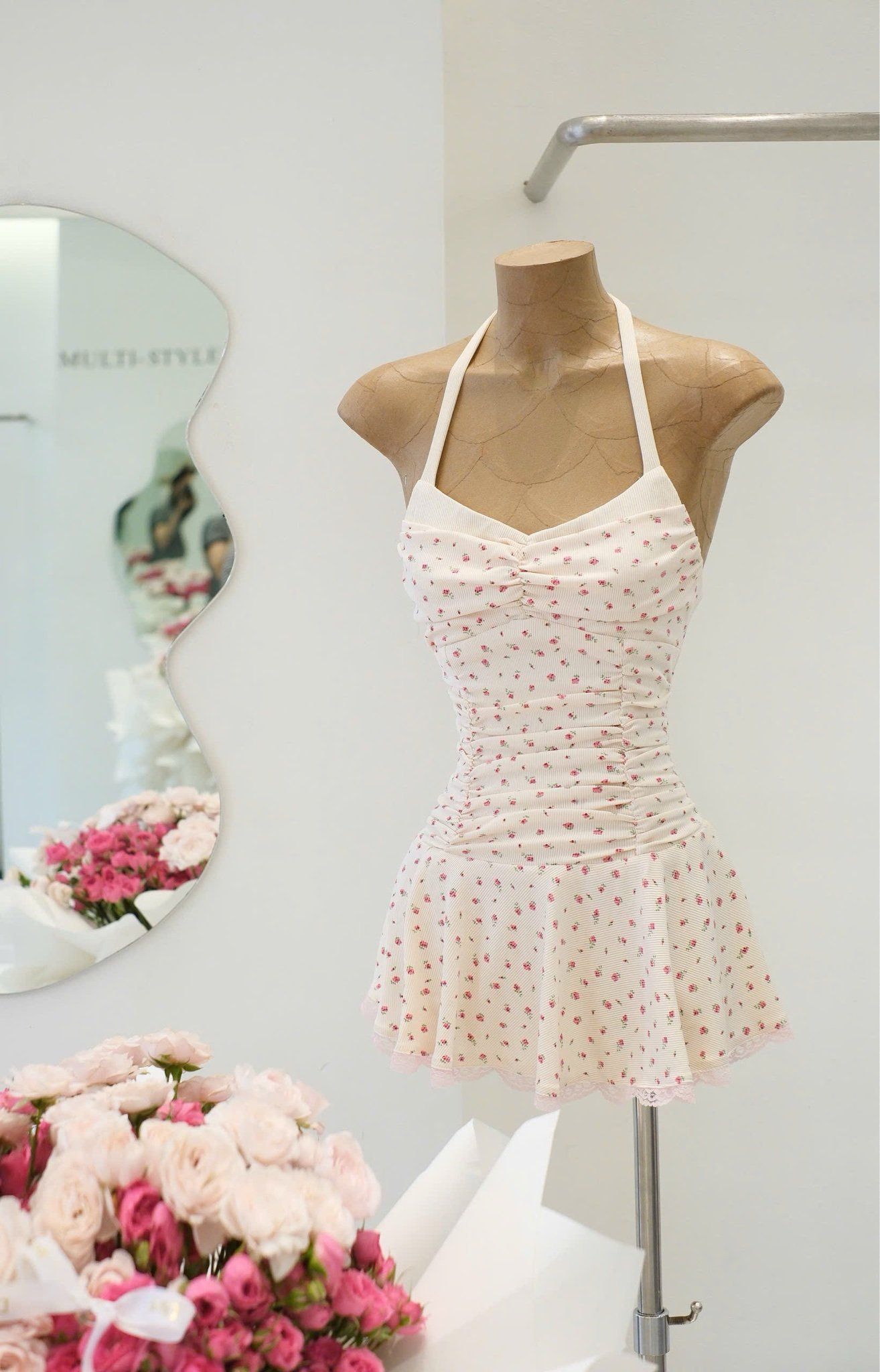 Đầm Yếm Hoa Nhí Viền Ren