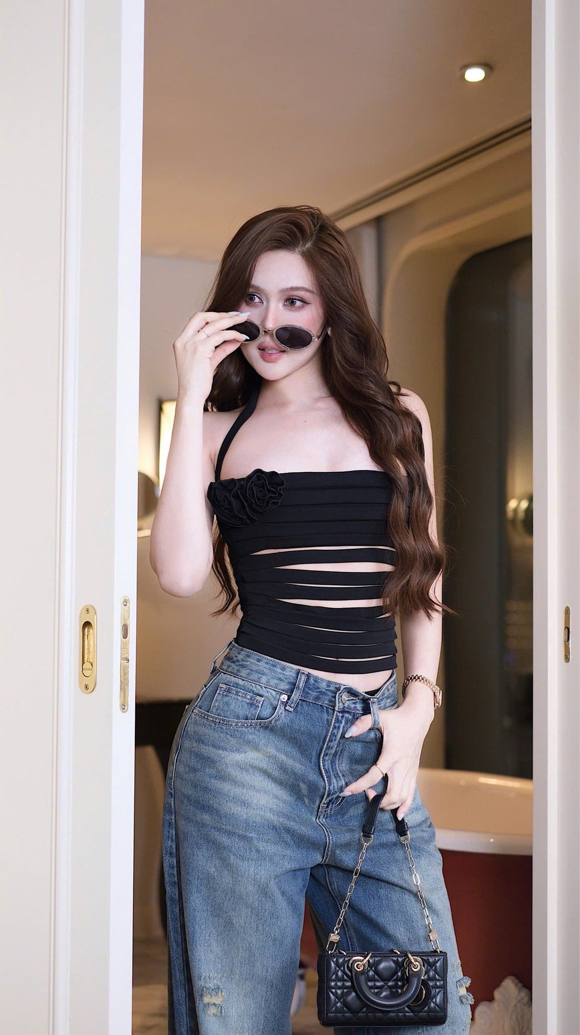 Áo Yếm Trơn Kèm Hoa