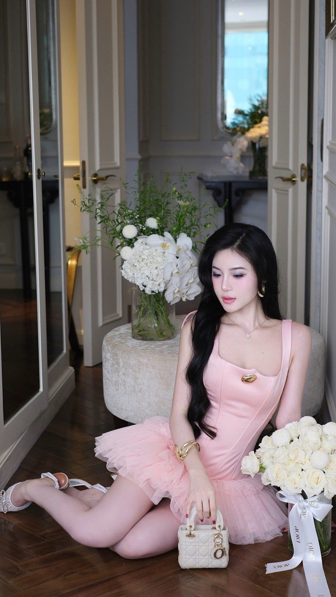 Đầm Phi Phối Lưới Kèm Charm
