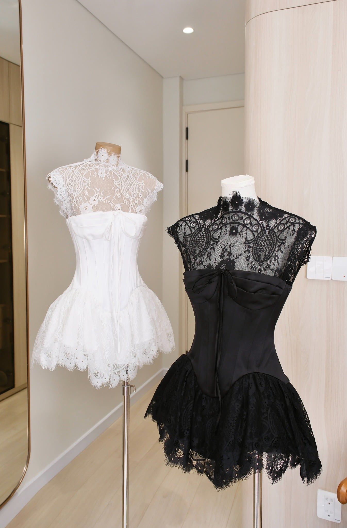 Đầm Lace Lady Noir