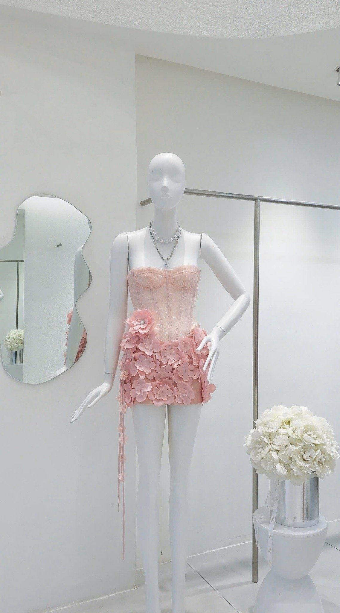 Đầm Cúp Kim Sa Tùng Hoa