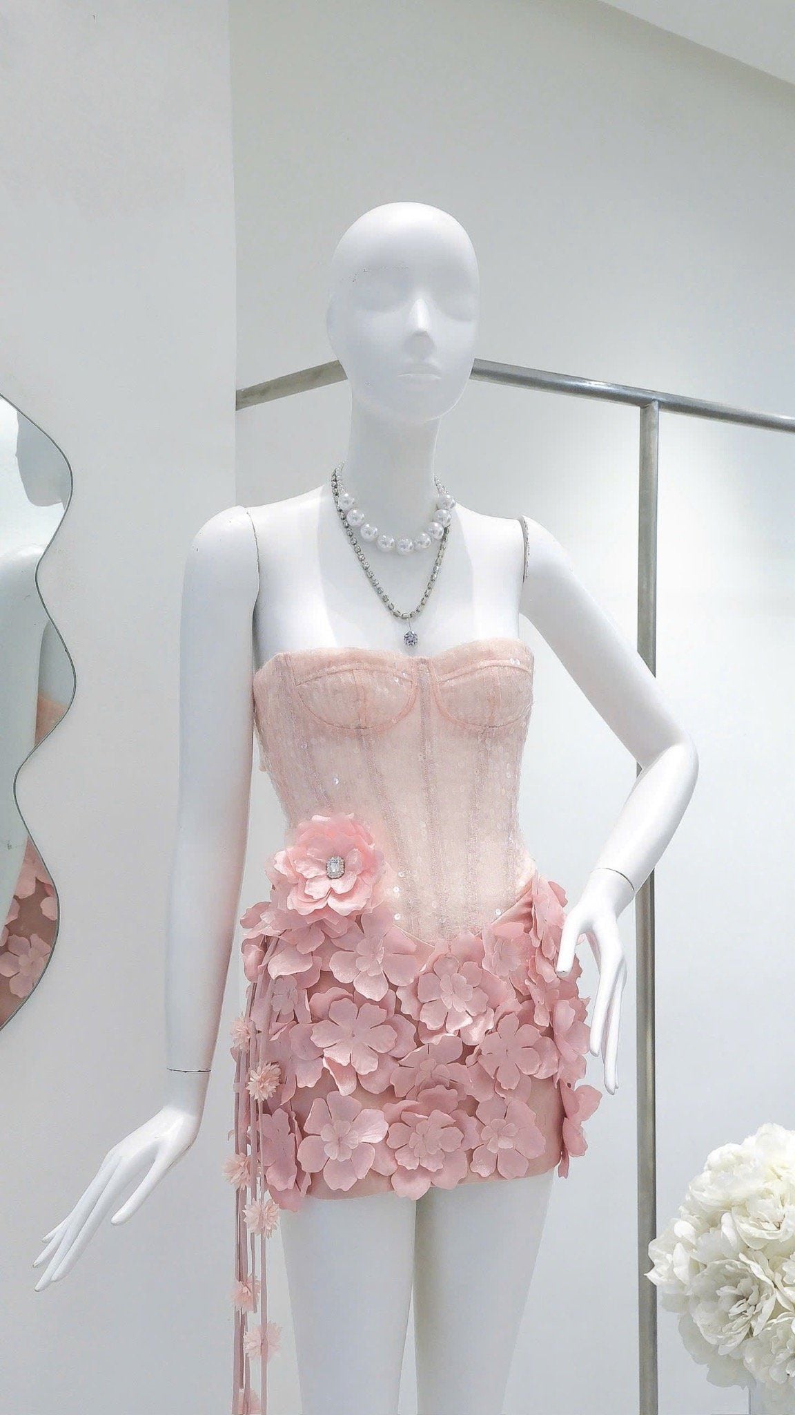 Đầm Cúp Kim Sa Tùng Hoa