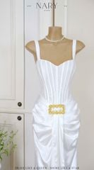 Đầm Lụa Xẻ Trước Kèm Charm