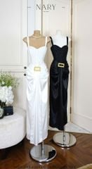 Đầm Lụa Xẻ Trước Kèm Charm