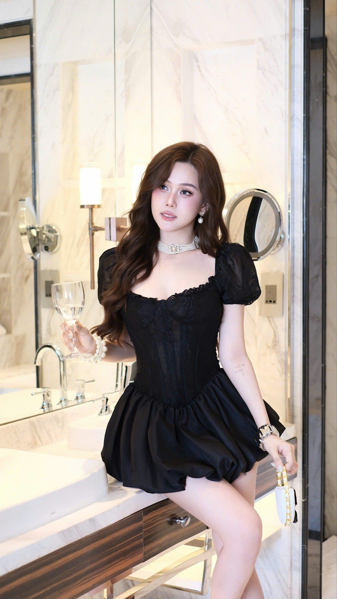 Đầm Ren Bí Tay Phồng