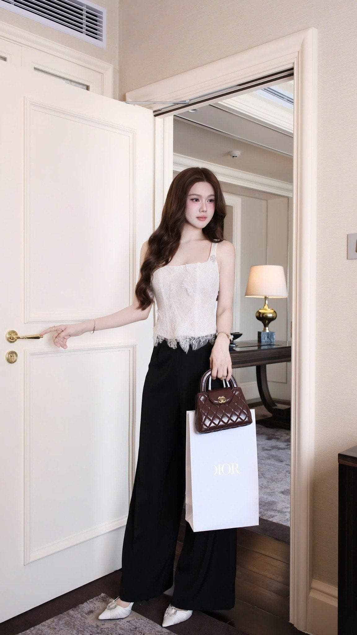 Set Áo Ren Hoa + Quần Suông