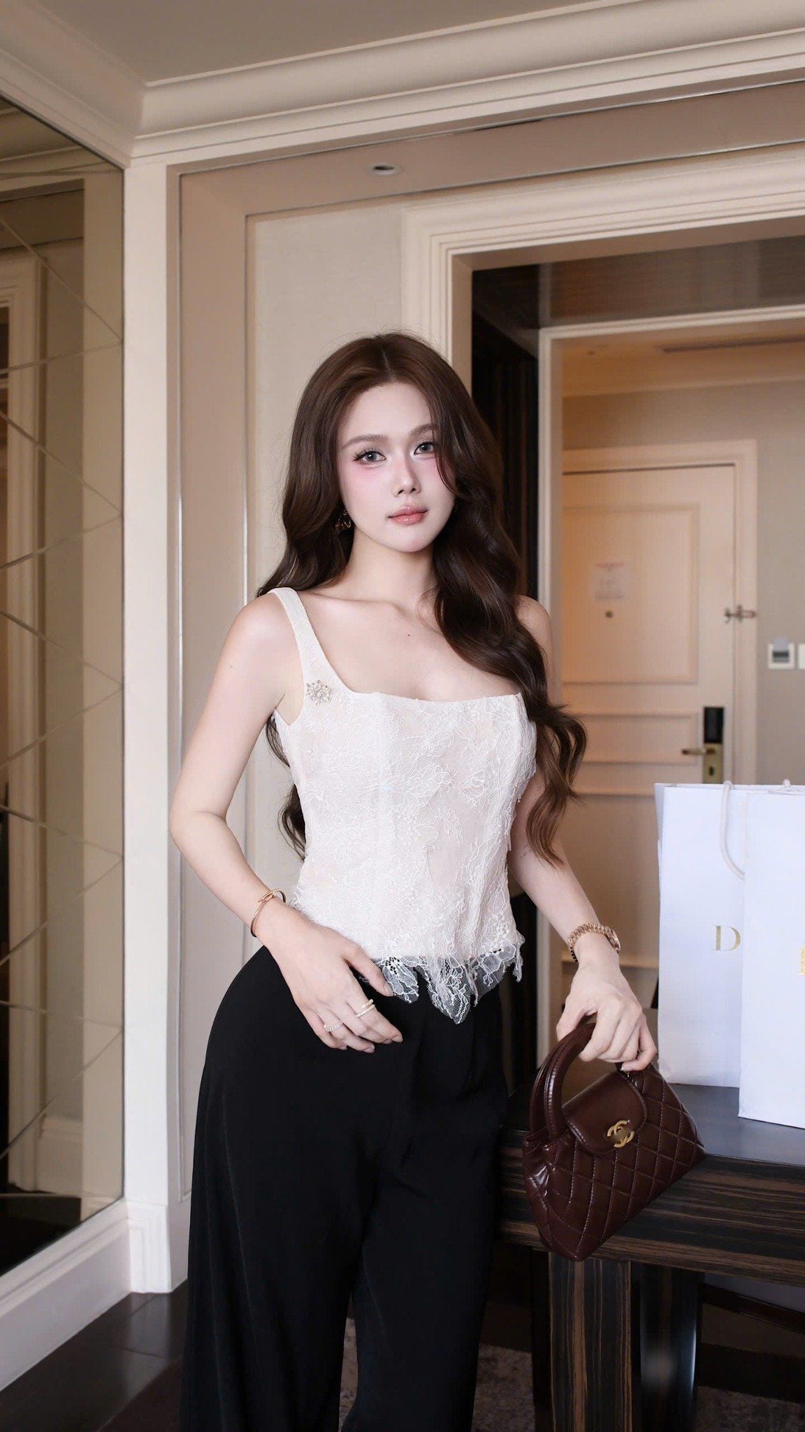 Set Áo Ren Hoa + Quần Suông