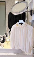 Áo Lưới Viền Bo Cổ