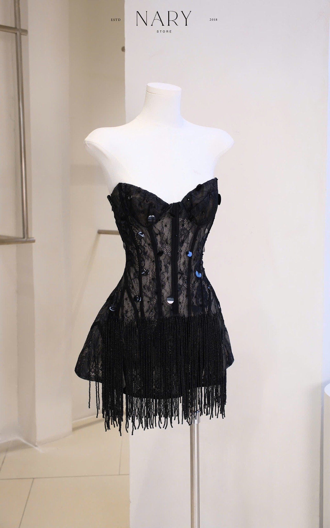 Đầm Cup Ren Tua Rua