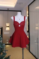 Đầm 2S Xòe Khoét Ngực