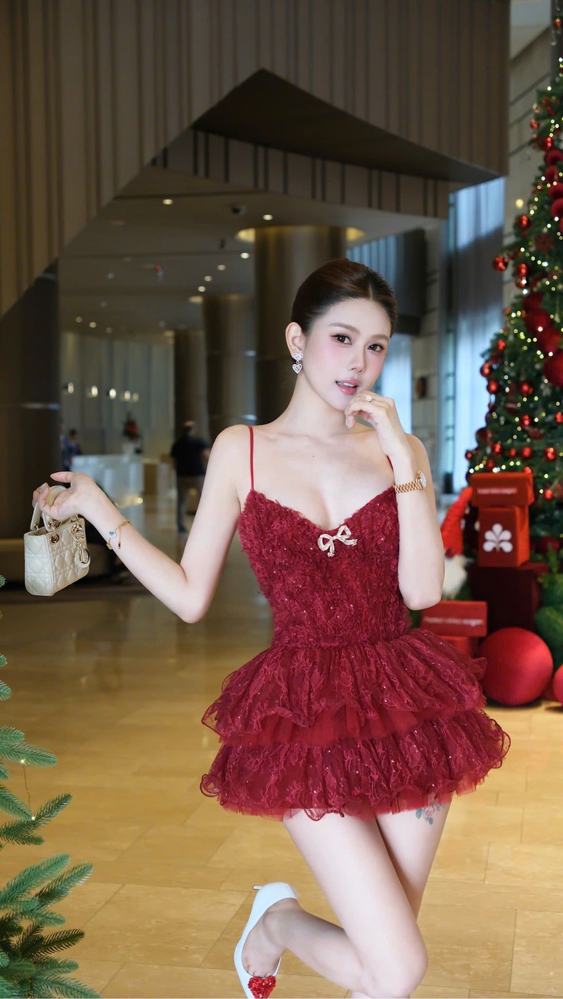 Đầm 2S Ren Tầng Charm