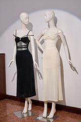 Đầm Thun Lưới Khoét Ngực