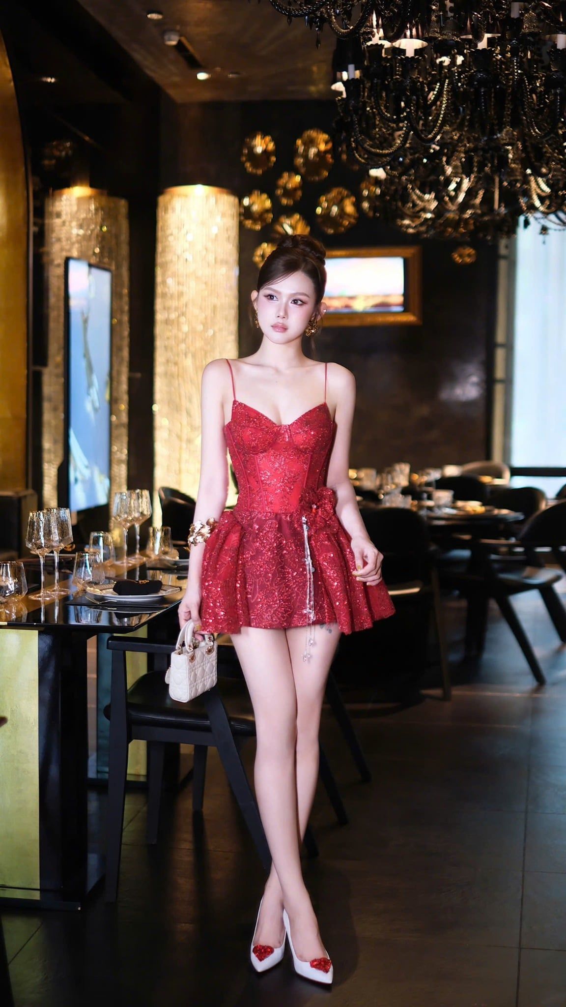 Đầm 2S Xòe Nhũ Đính Hoa