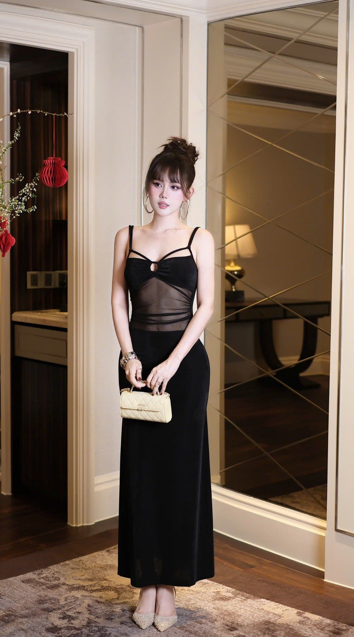 Đầm Thun Lưới Khoét Ngực