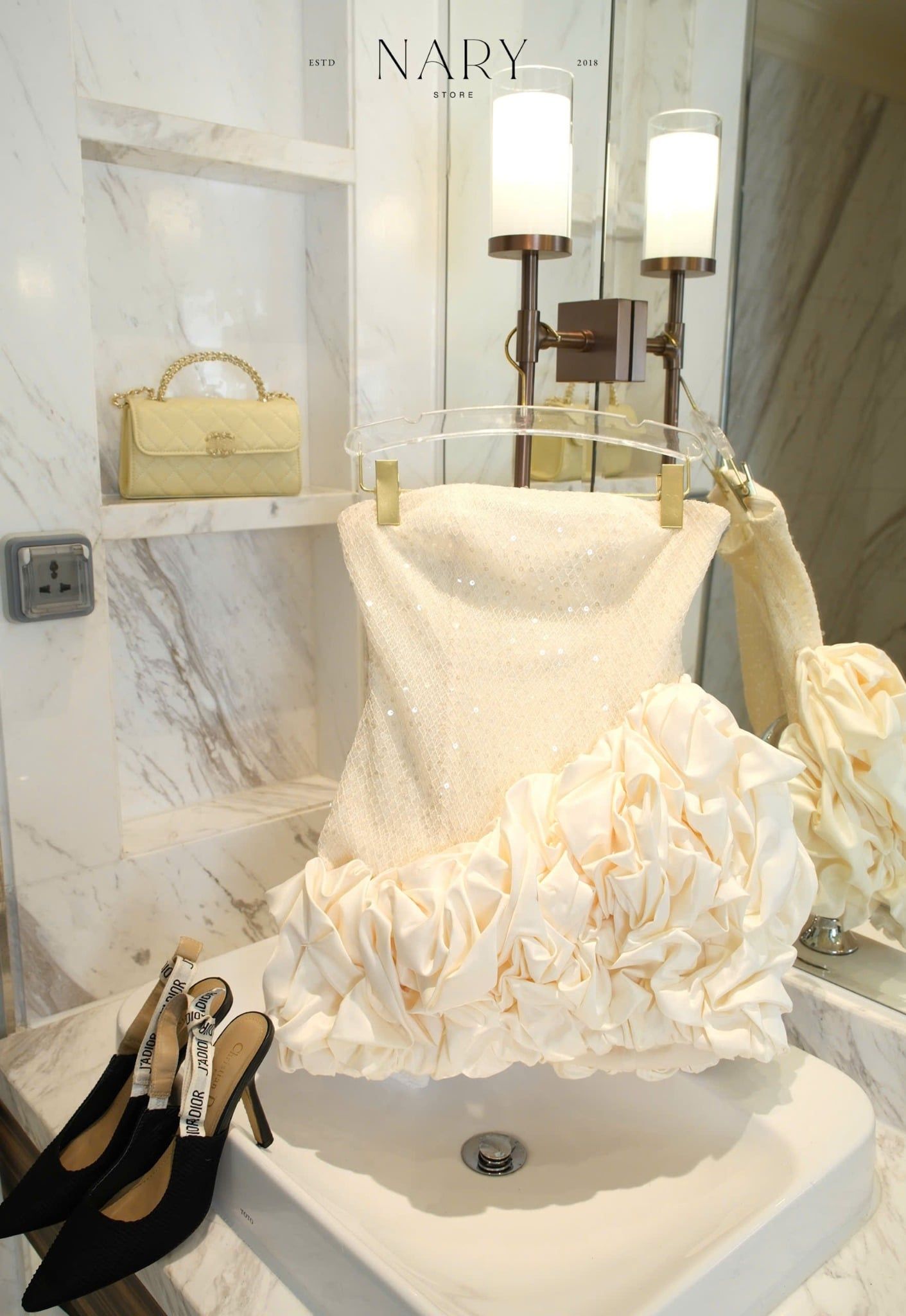 Đầm Cup Kim Sa Tà Xéo