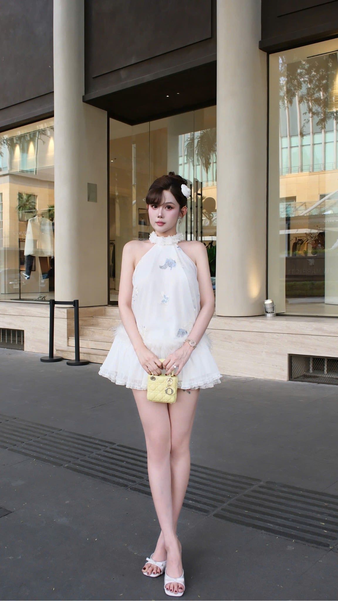 Đầm Yếm Thêu Viền Lông