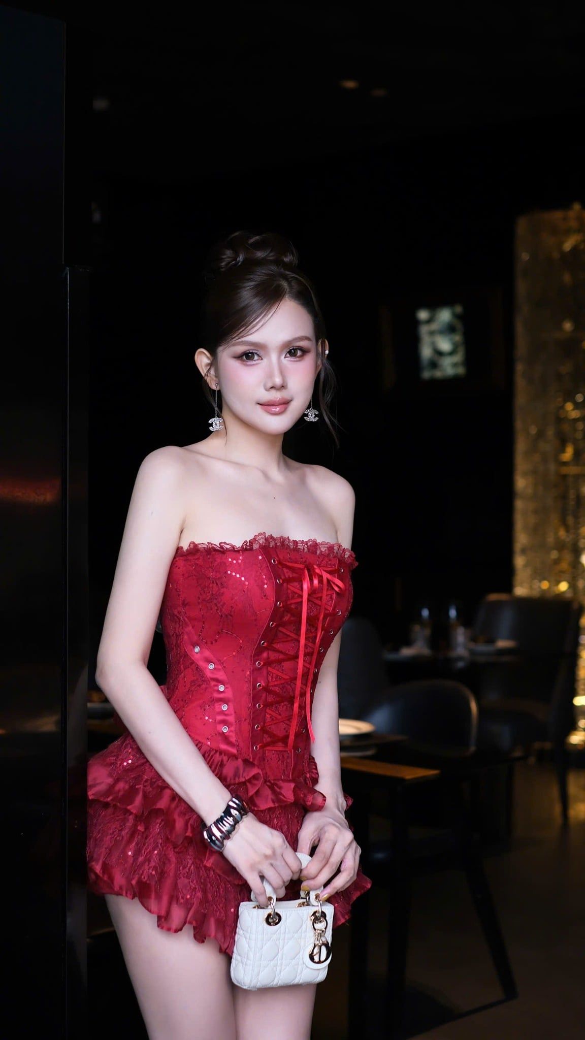 Đầm Cup Ren Đan Ngực