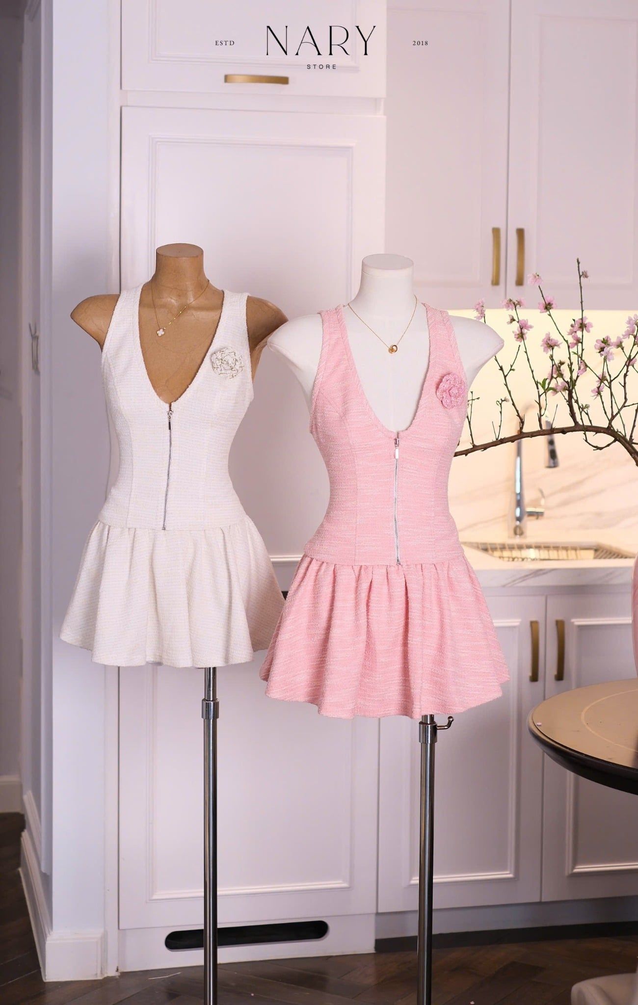 Set Dạ Sn Cv Xòe Kèm Hoa