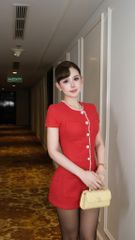 Đầm Chữ A Nút Vàng