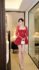 Đầm Ren Tay Loe Cổ U