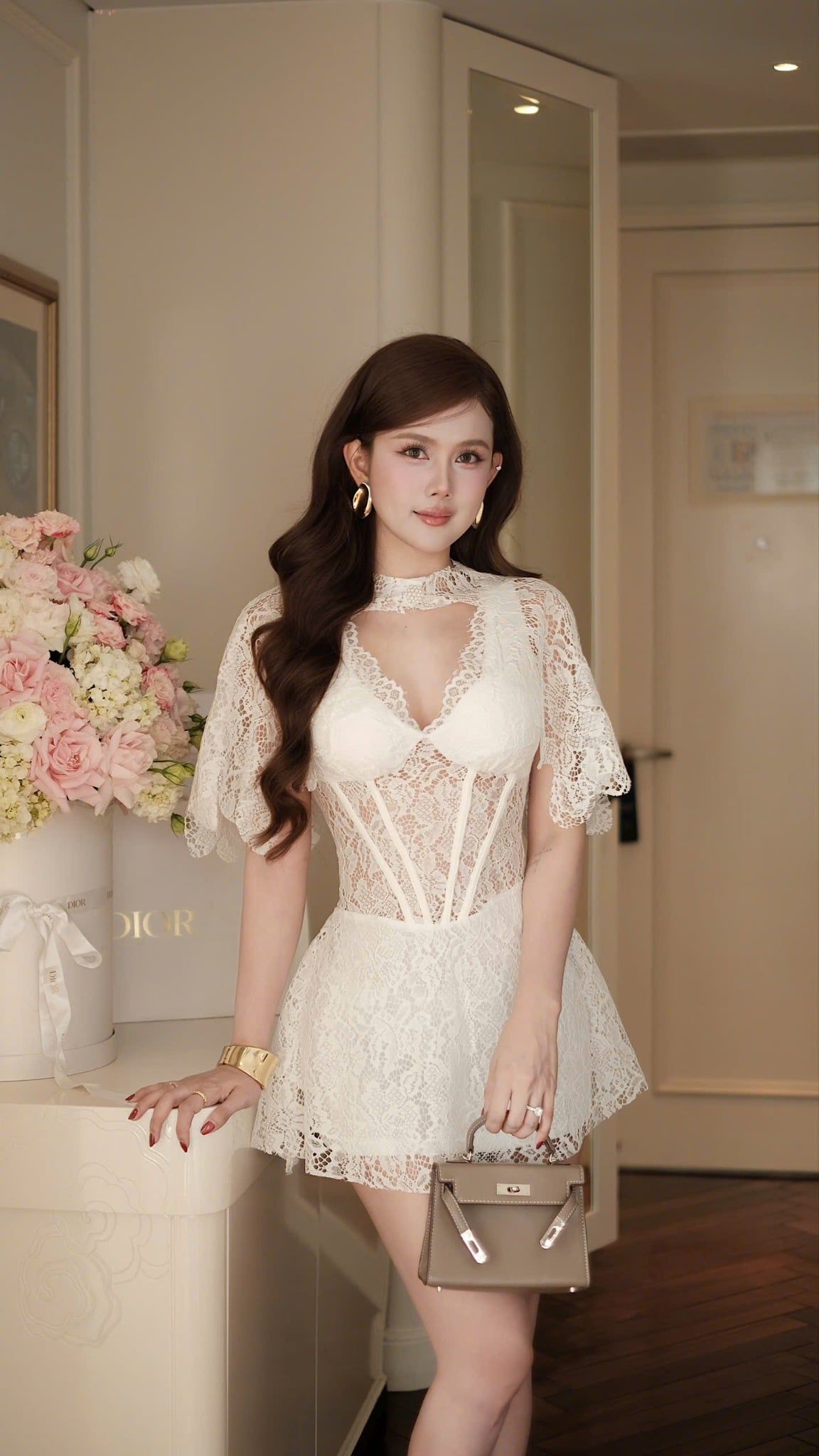 Đầm Ren Xòe Kèm Áo Choàng