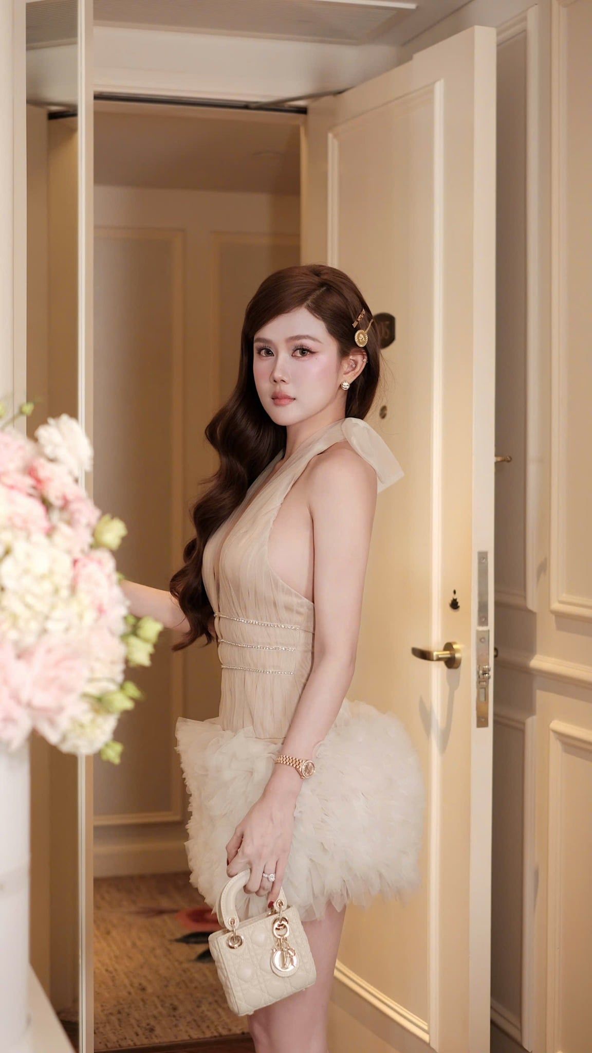 Đầm Yếm Lưới Viền Đá