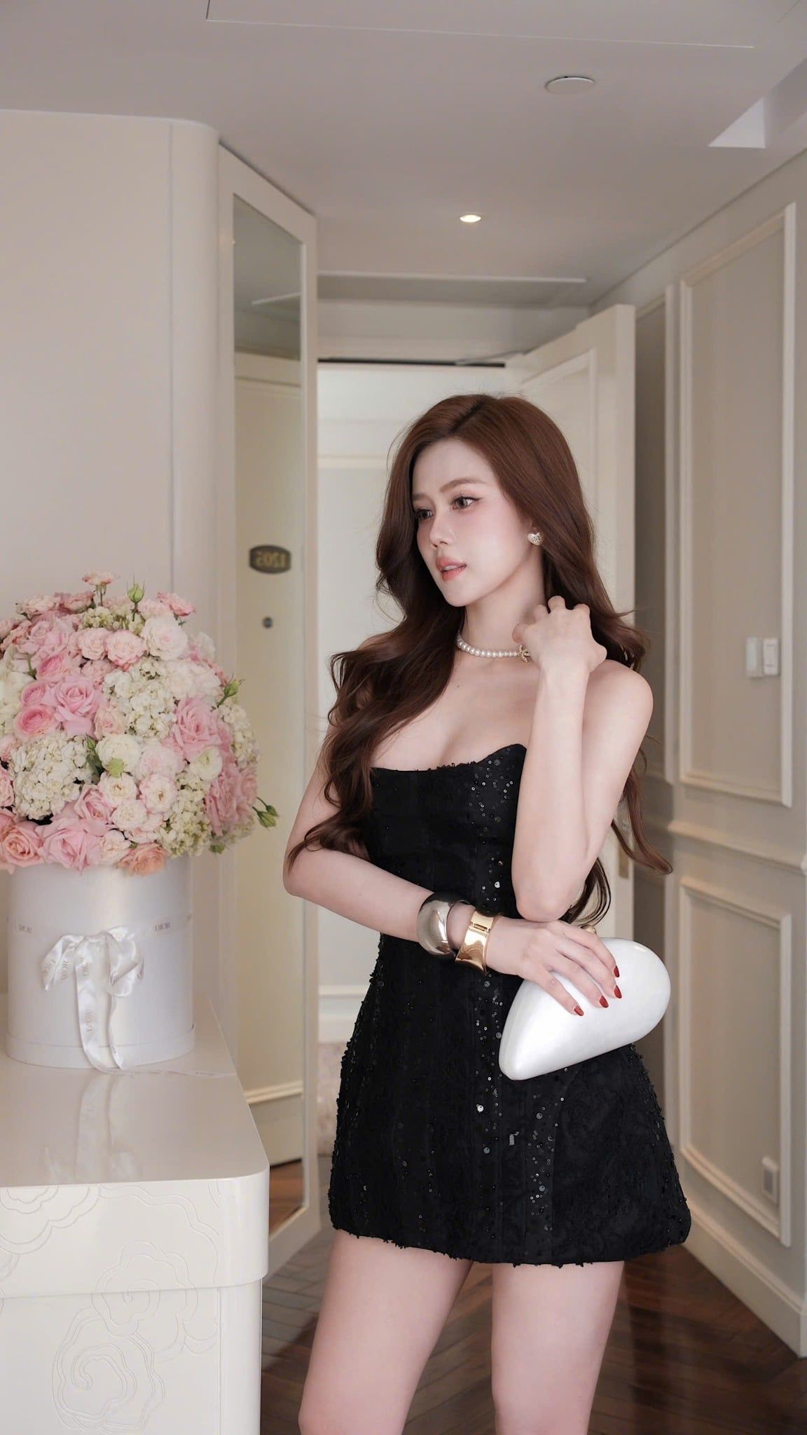 Đầm Cup Lưới Kết Kim Sa