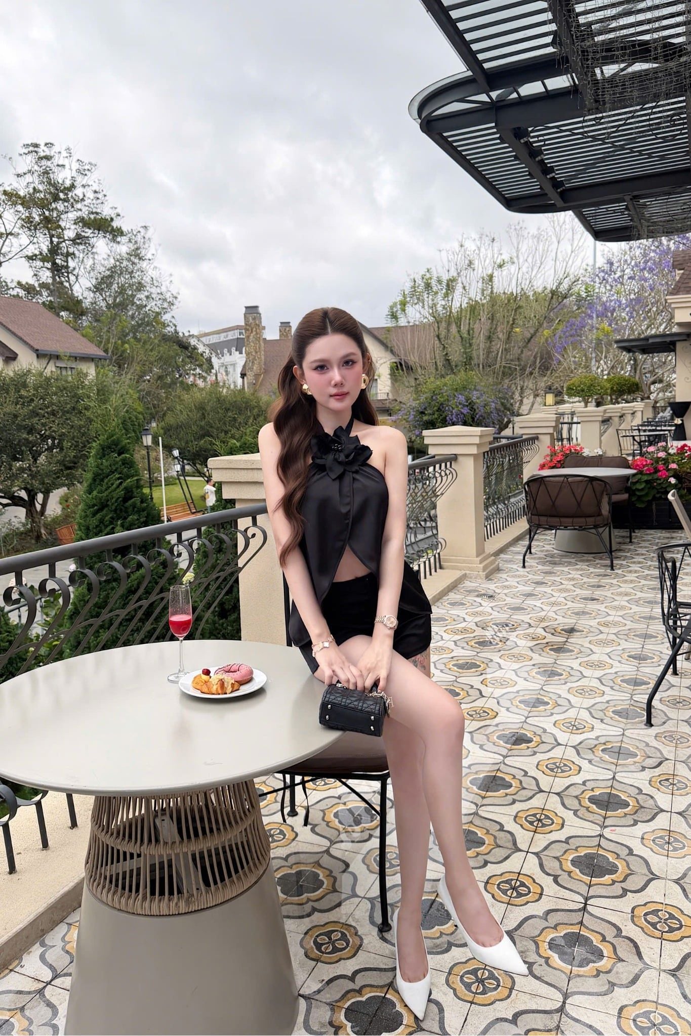 Set Áo Yếm Lụa Đính Bông