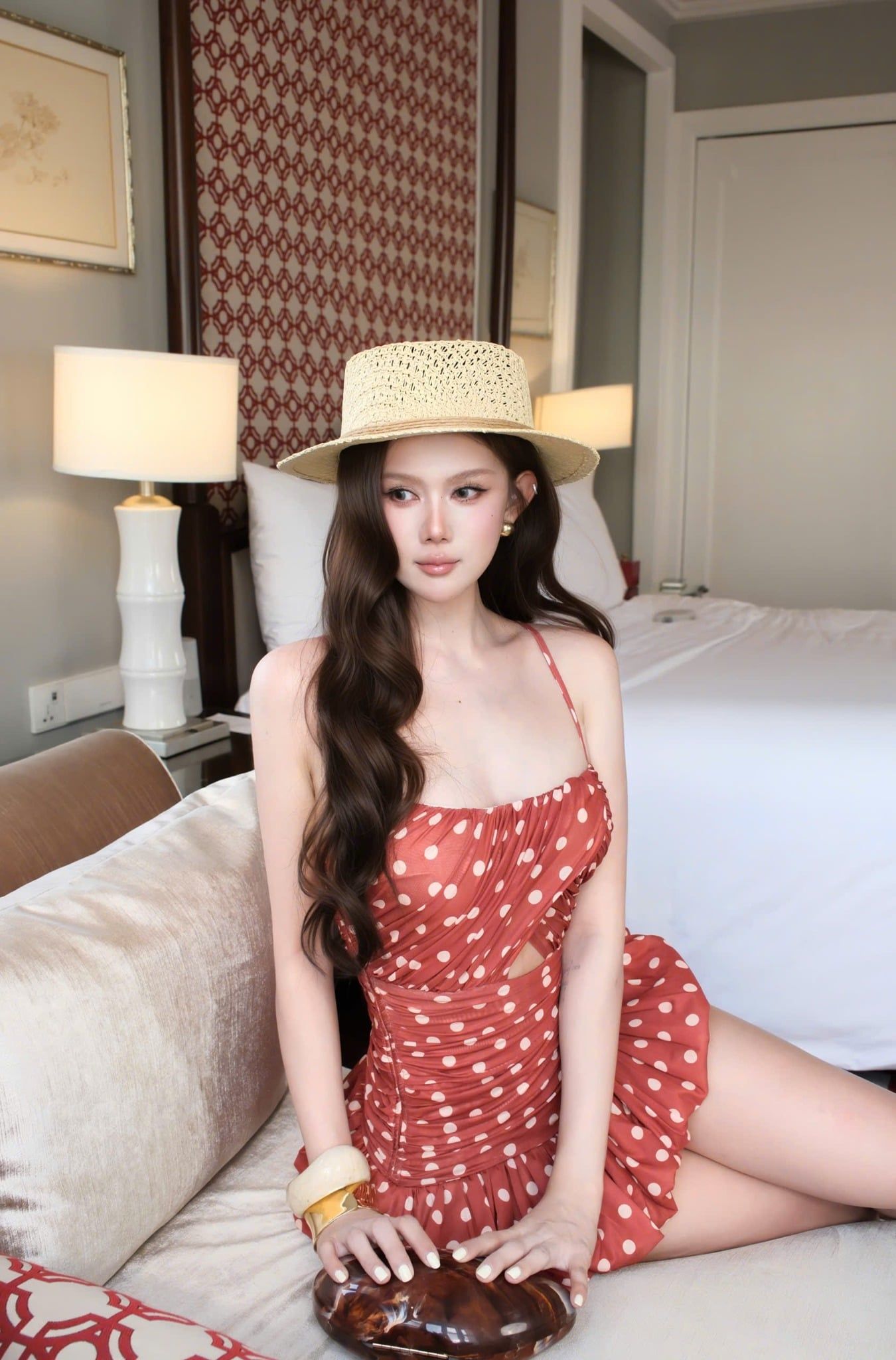 Đầm Bí Nhún Eo Khoét Ngực