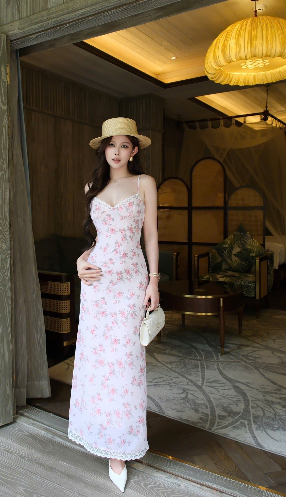 Đầm 2S Viền Ren Cổ V