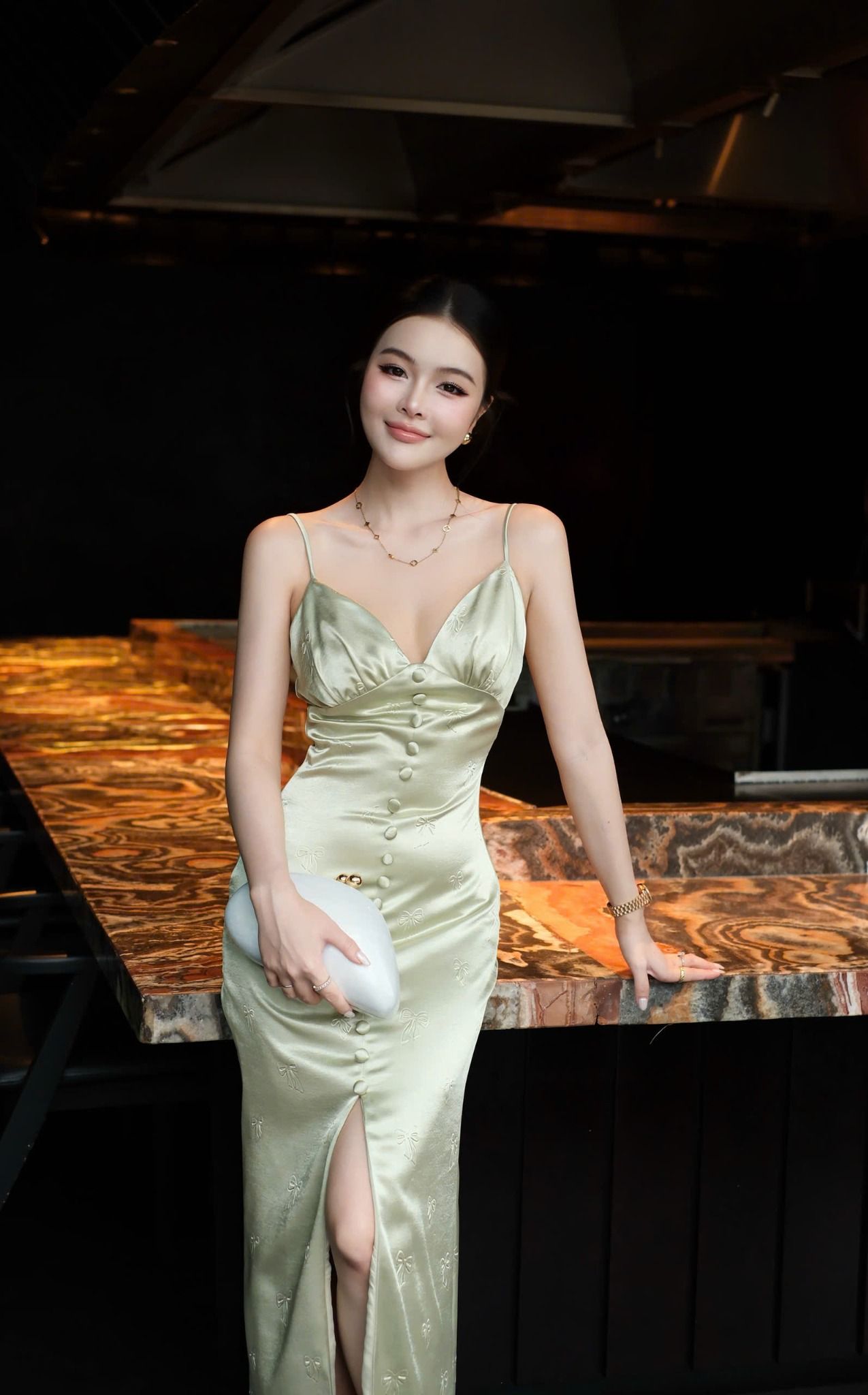 Đầm Lụa Nơ Nổi Nút Bọc