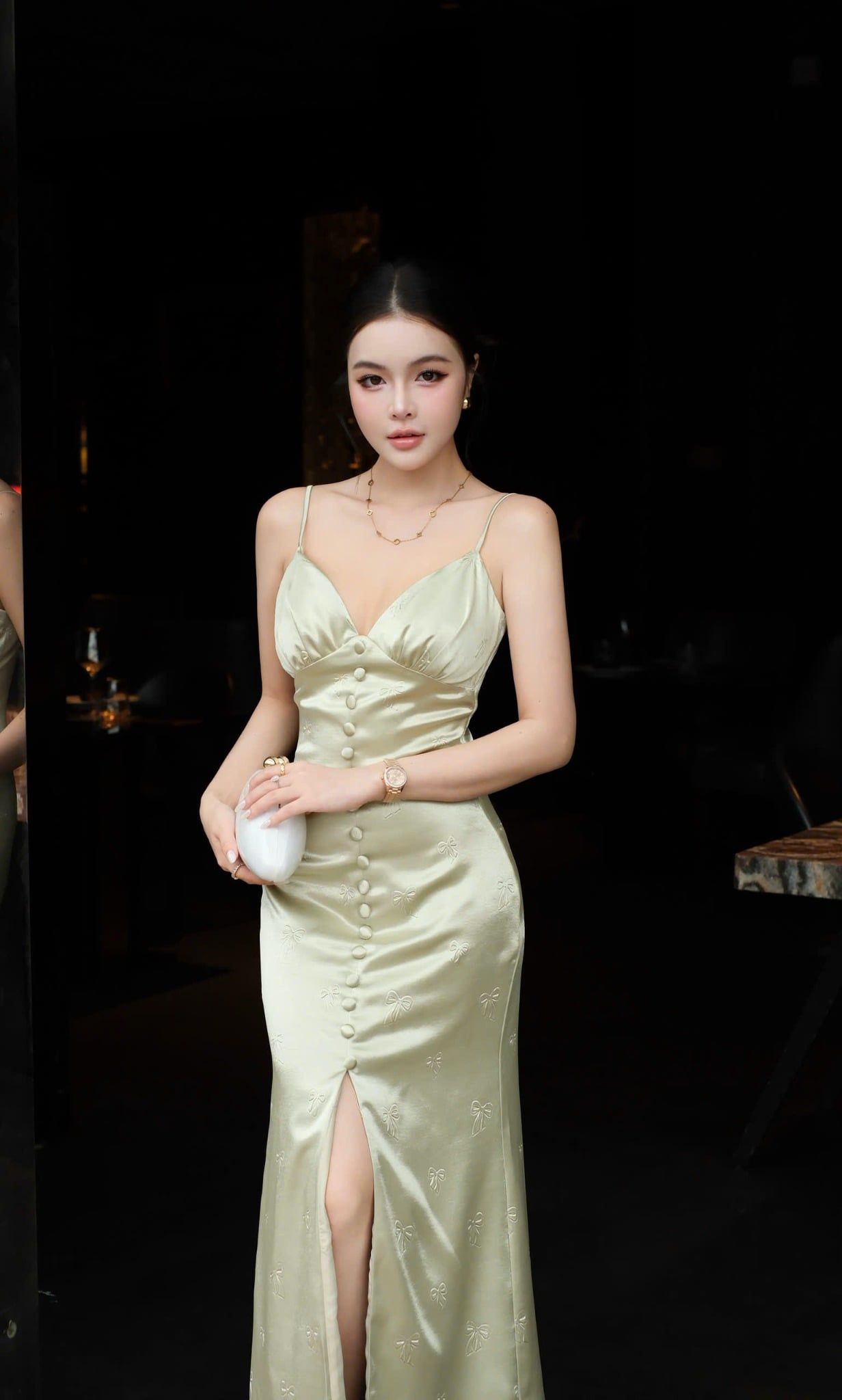 Đầm Lụa Nơ Nổi Nút Bọc