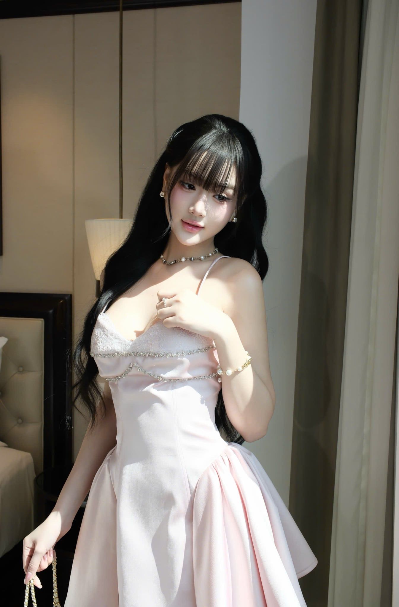 Đầm Xòe Ren Viền Đá