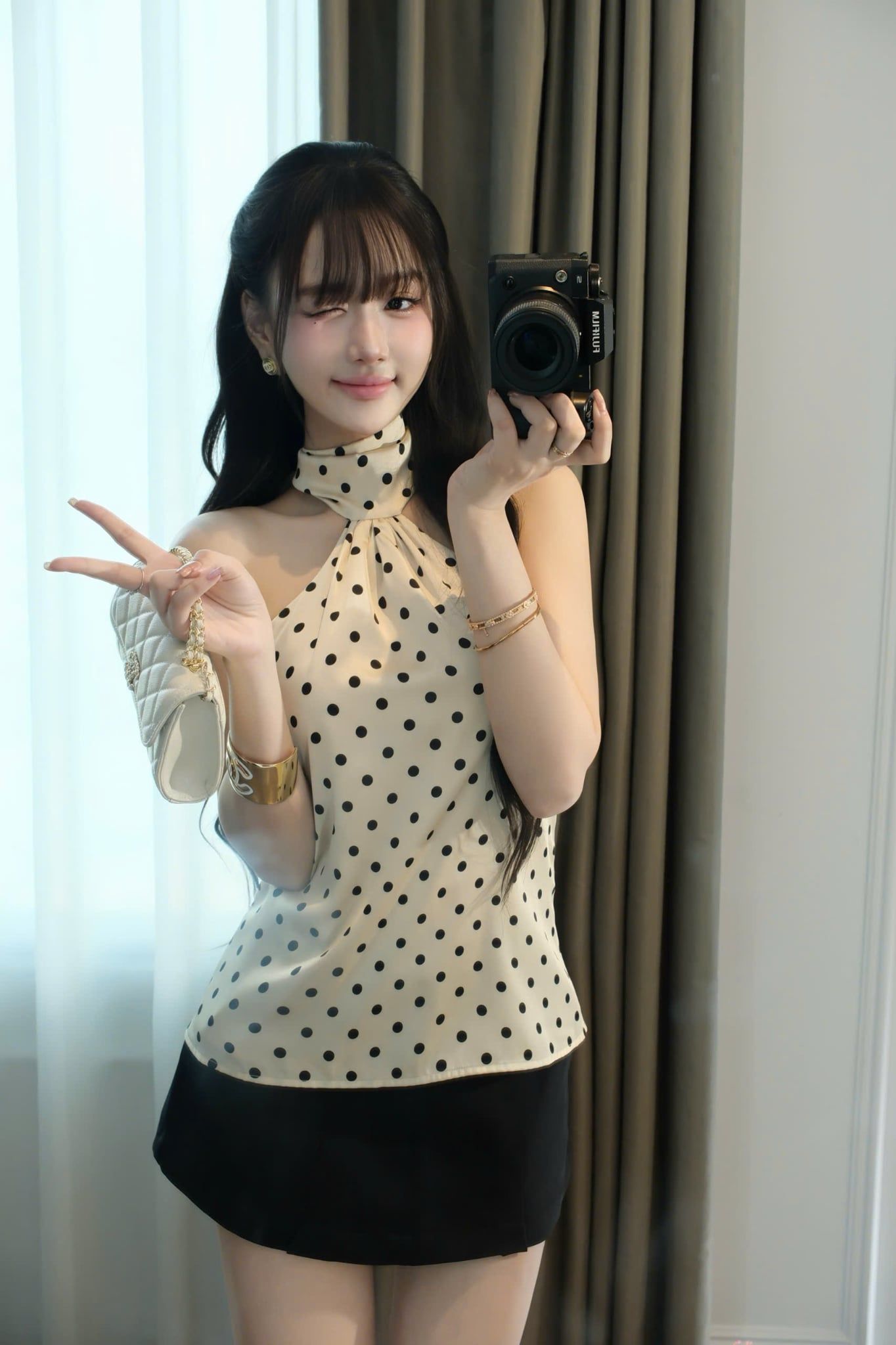 Áo Yếm Lụa Chấm Bi