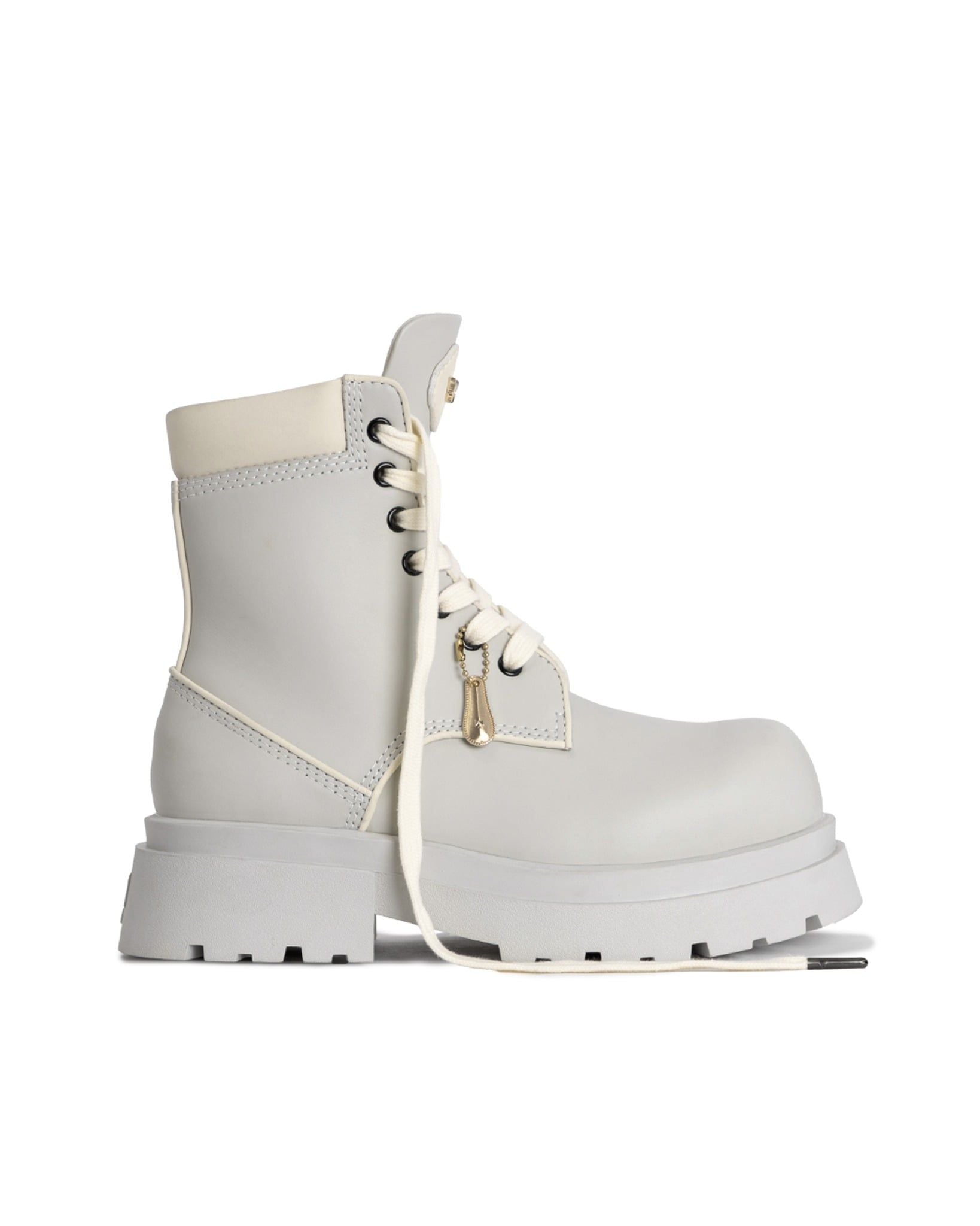 THE GIGANTIC WOLF COMBAT BOOT