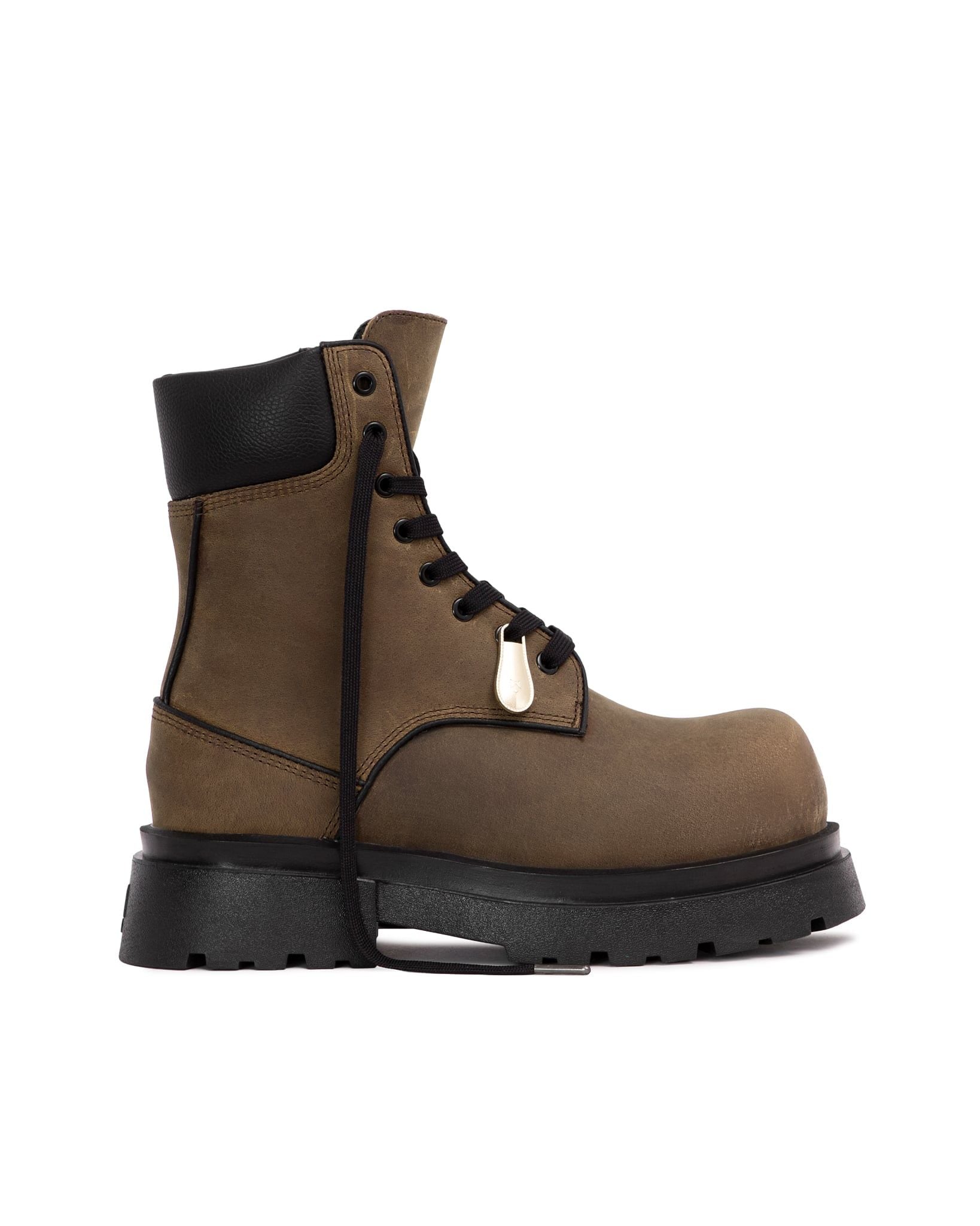 THE GIGANTIC WOLF COMBAT BOOT