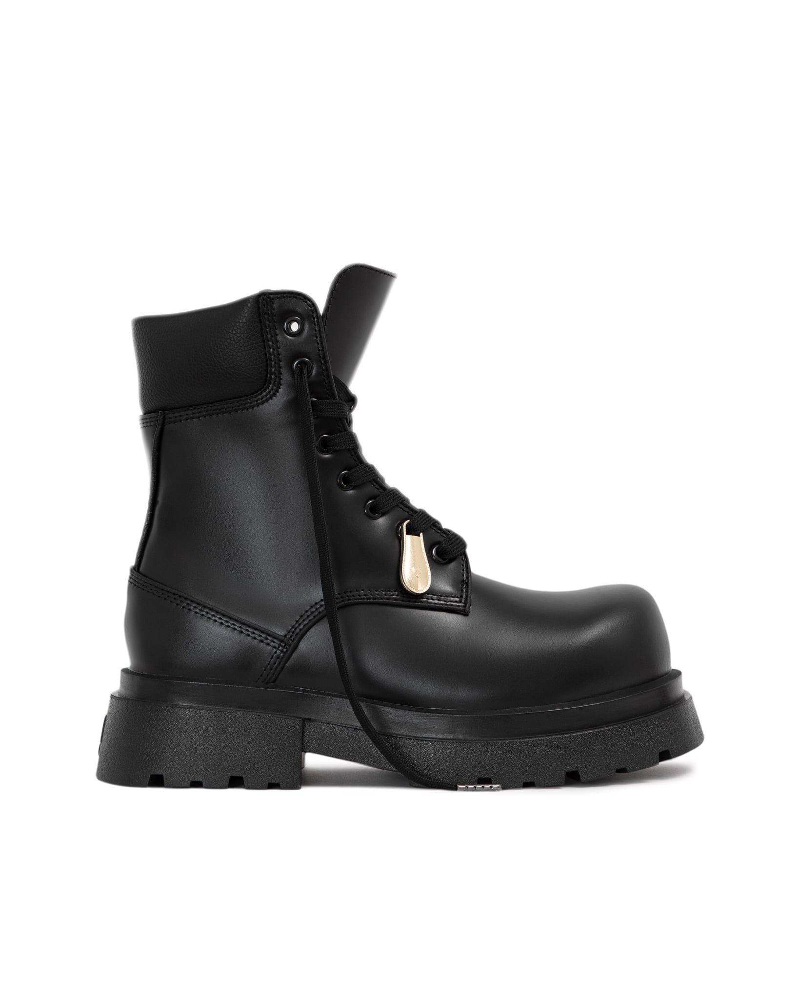 THE GIGANTIC WOLF COMBAT BOOT